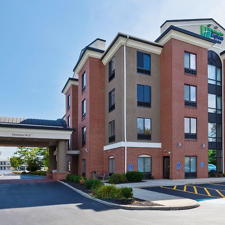 Holiday Inn Express Hotel & Suites Cleveland-Richfield By Ihg Brecksville Bagian luar foto