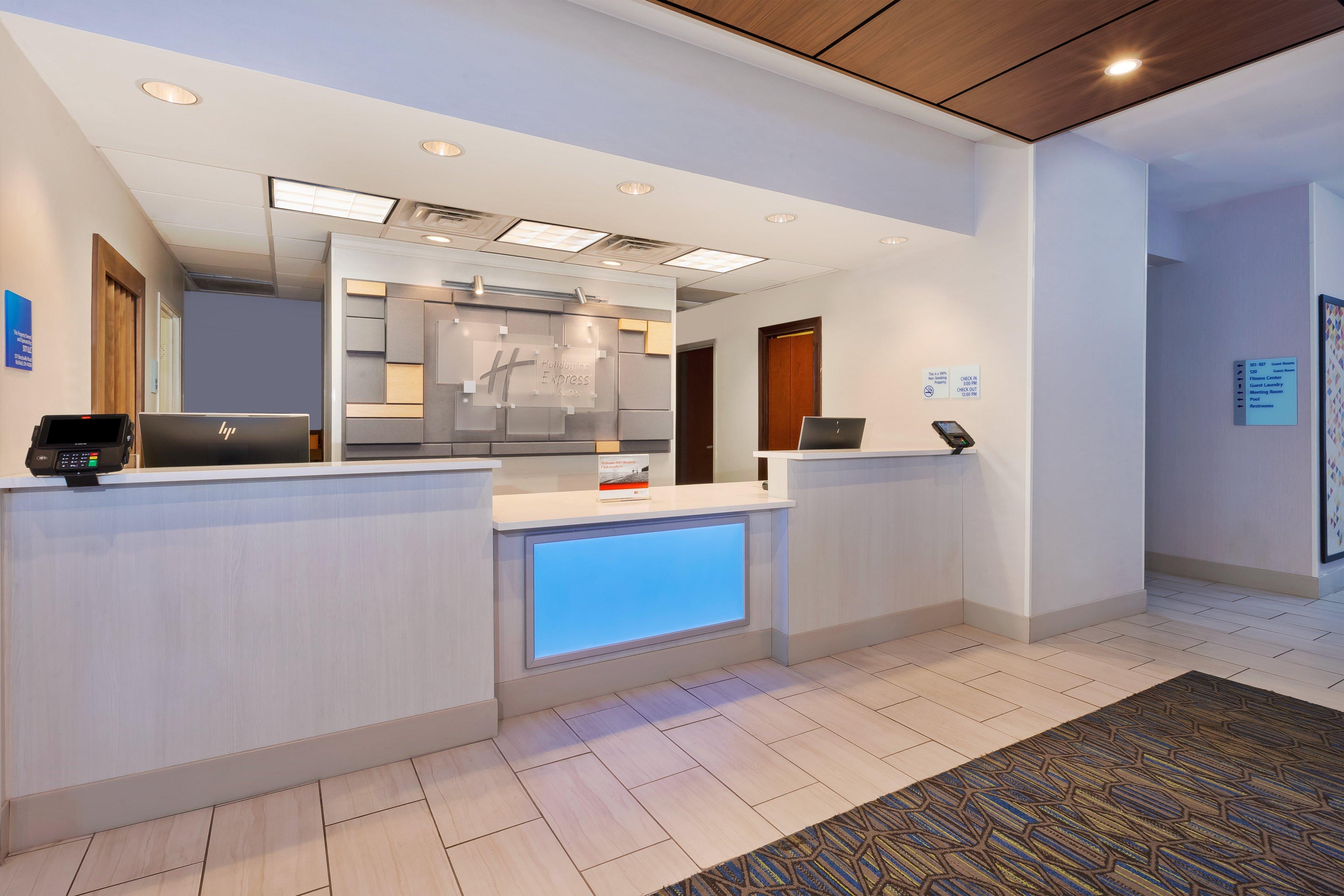 Holiday Inn Express Hotel & Suites Cleveland-Richfield By Ihg Brecksville Bagian luar foto