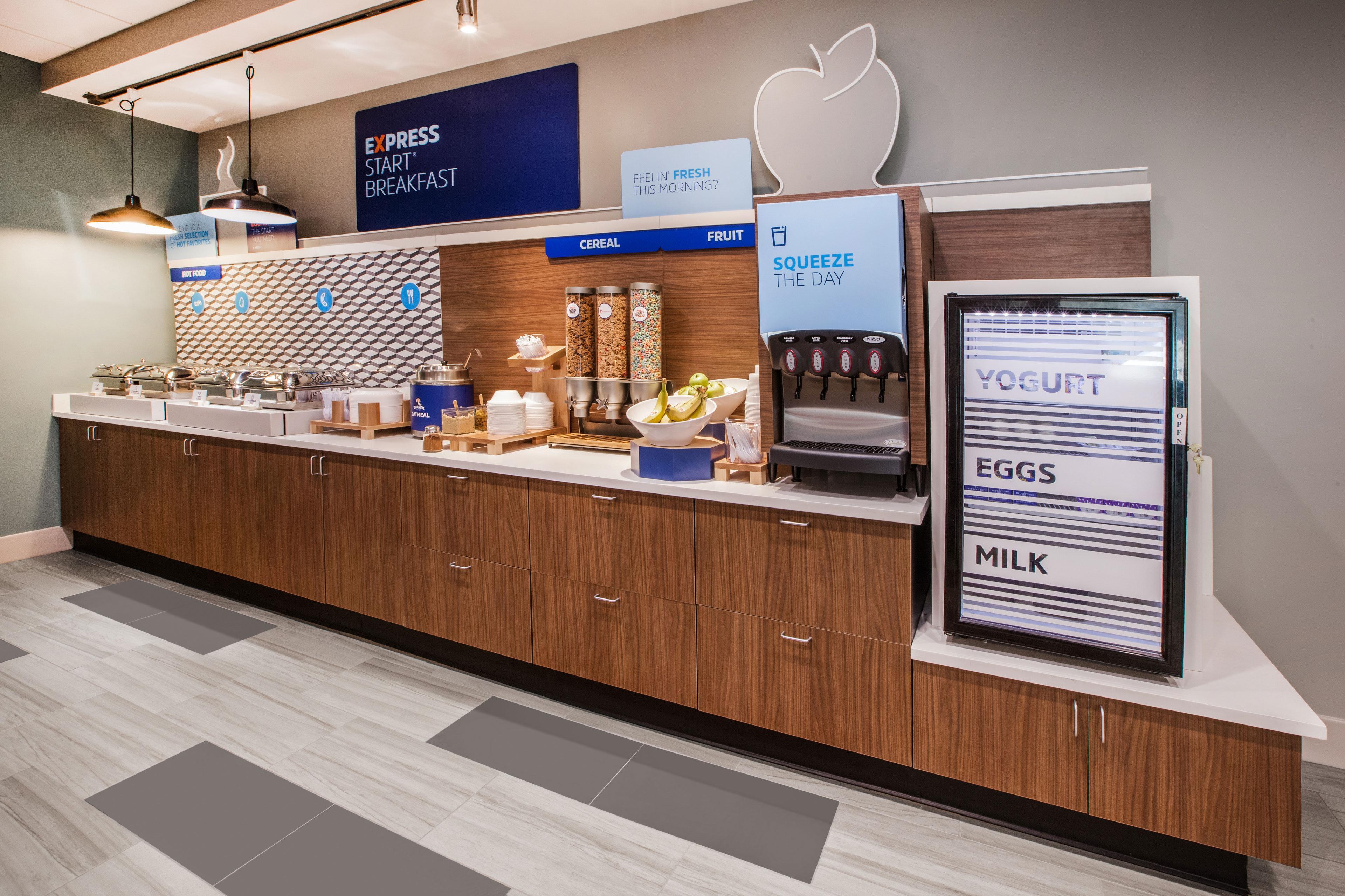Holiday Inn Express Hotel & Suites Cleveland-Richfield By Ihg Brecksville Bagian luar foto