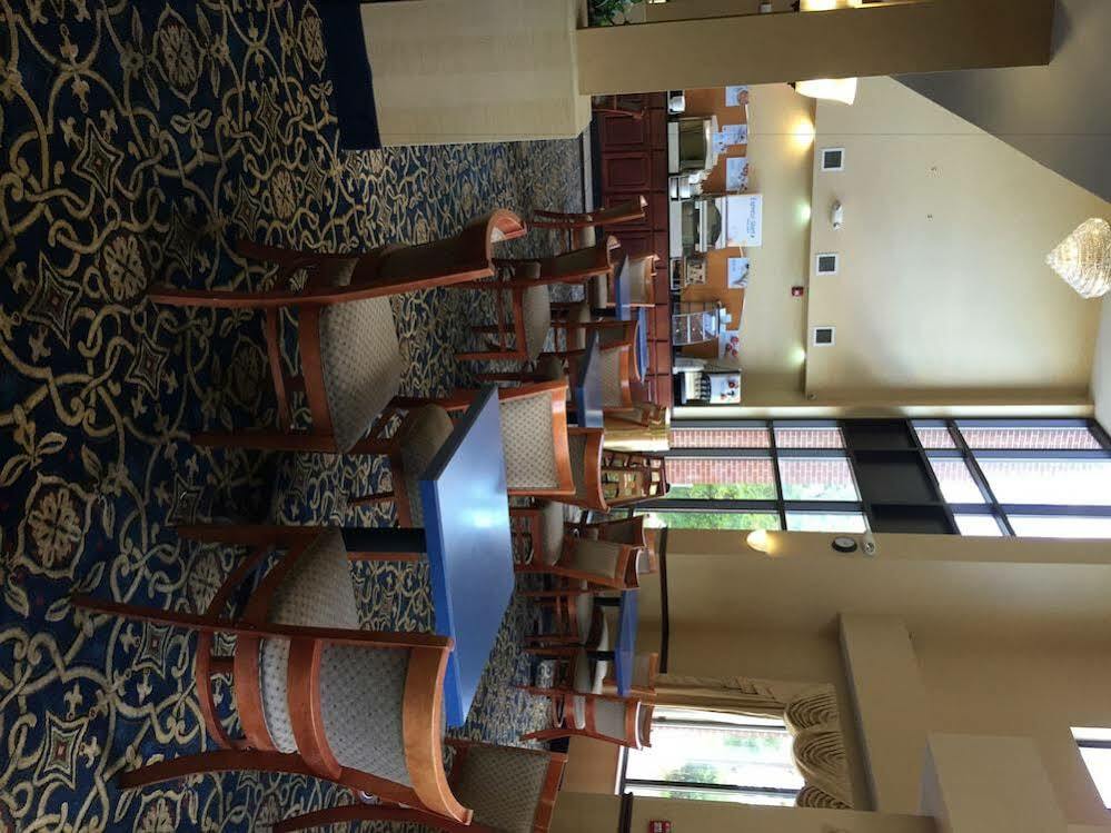 Holiday Inn Express Hotel & Suites Cleveland-Richfield By Ihg Brecksville Bagian luar foto