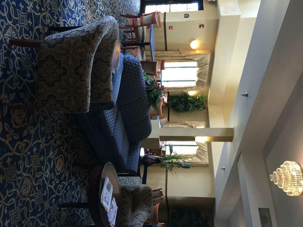 Holiday Inn Express Hotel & Suites Cleveland-Richfield By Ihg Brecksville Bagian luar foto